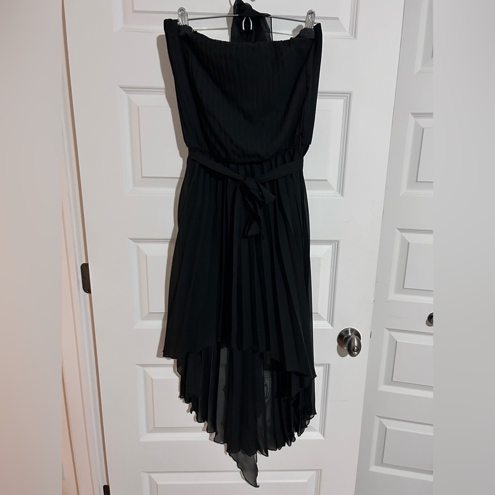 GLAM crepe dress cropped at front